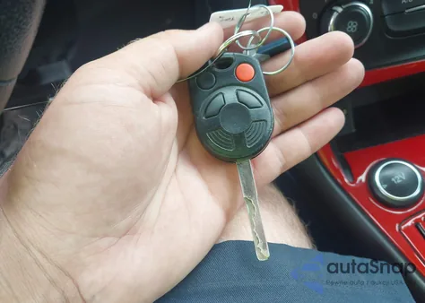 2015 Ford Focus Se z USA, uszkodzony, nr VIN 1FADP3K22FL344486